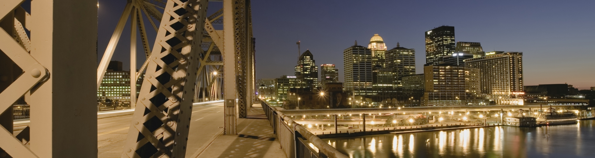 Louisville, Kentucky skyline
